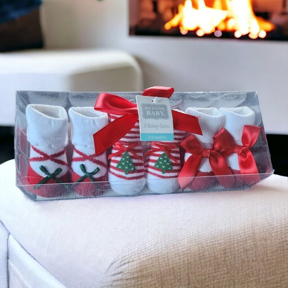 NWT HUDSON BABY 3 Pair of Holiday Socks 0-9Months - Picture 2 of 5